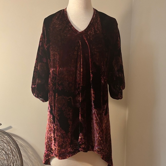 Free People Tops - FREE PEOPLEVelvet V-Neck Puff Sleeve Tunic Top Burgundy S